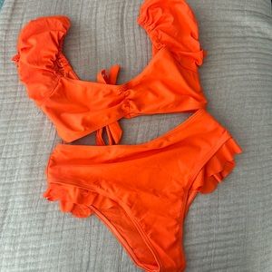 Bikinishe swimsuit (never been worn)